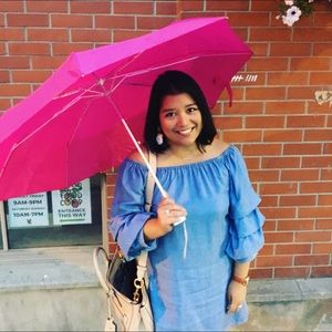 Meet your Posher, Carla